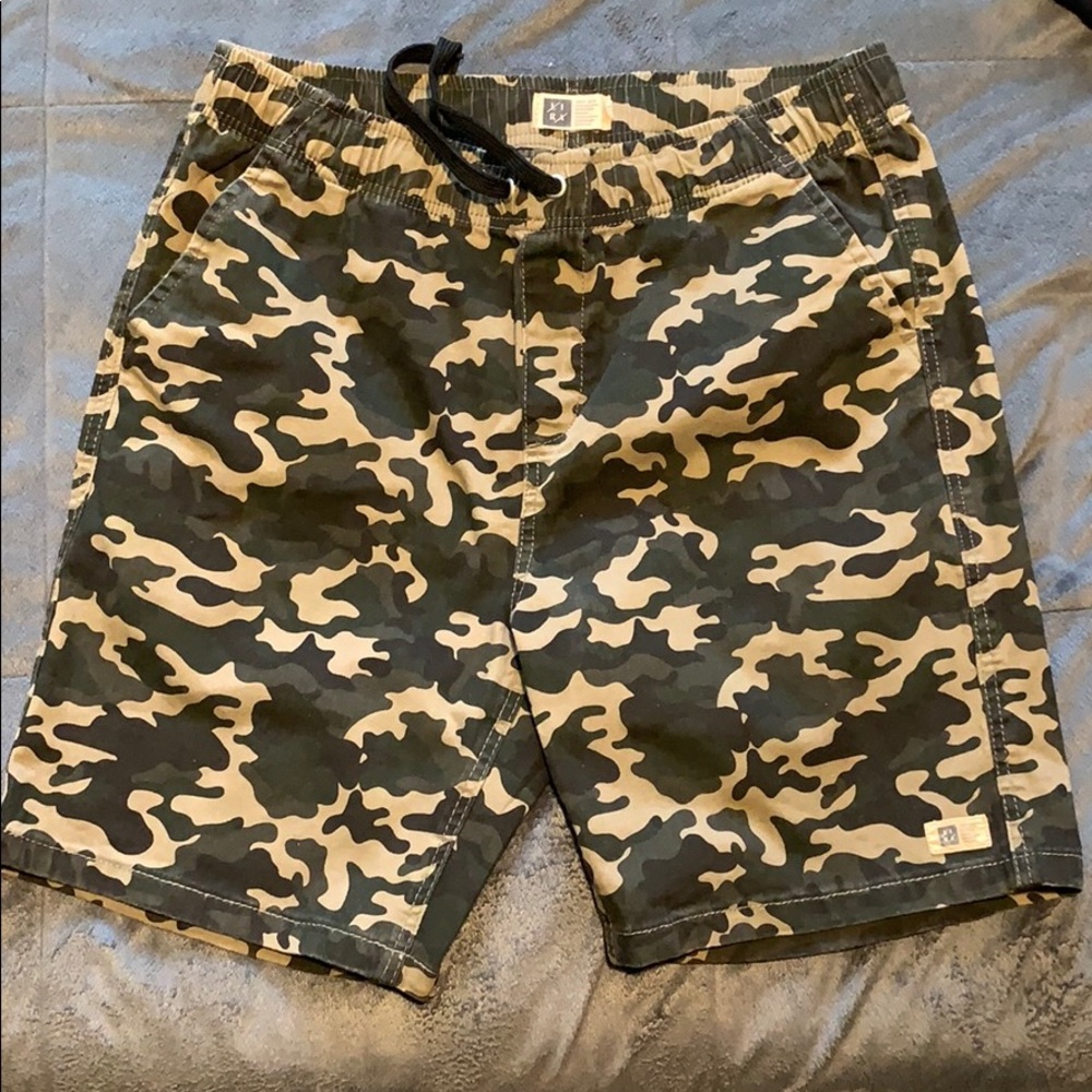 Camo shorts size medium